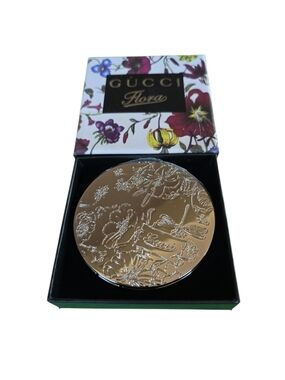 Gucci GWP Floral Engraved Silver Compact Mirror